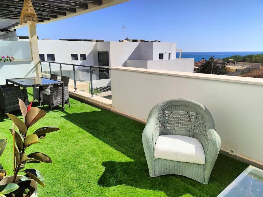Апартаменти Atico Con Piscina, Golf, Vistas Al Mar Торре-де-Бенаґальбон Екстер'єр фото