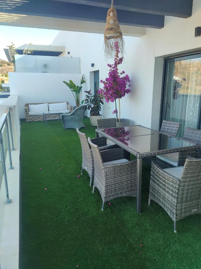 Апартаменти Atico Con Piscina, Golf, Vistas Al Mar Торре-де-Бенаґальбон Екстер'єр фото